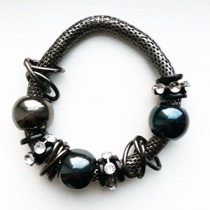 Edgy gunmetal snake chain beaded bracelet